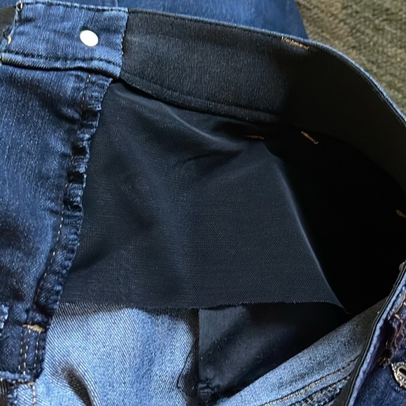 Democracy “Ab Solution” Itty Bitty Bootcut Jeans 14 - Picture 7 of 7